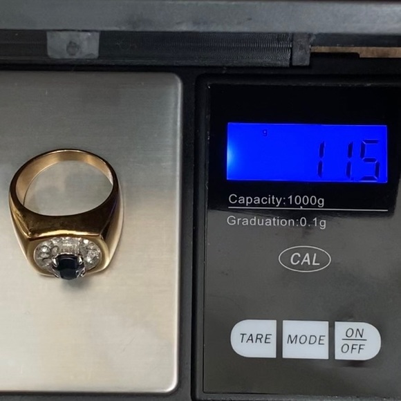 Vintage Unsigned Gold-tone Blue Sapphire CZ Stones Unisex Ring Size 8 - Picture 12 of 14